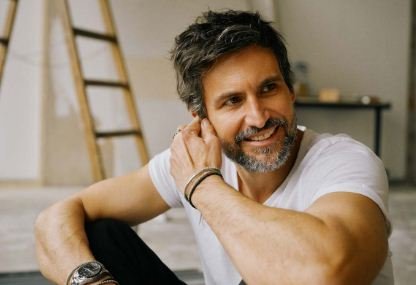 Tom Beck – Name, age, height, hometown, famous movies, current relationship, awards.